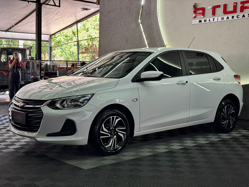 Chevrolet Onix Branco