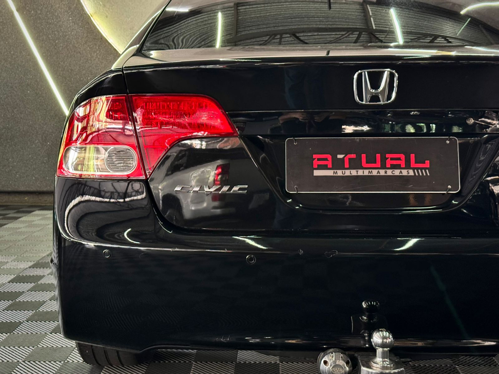 Honda Civic Preto