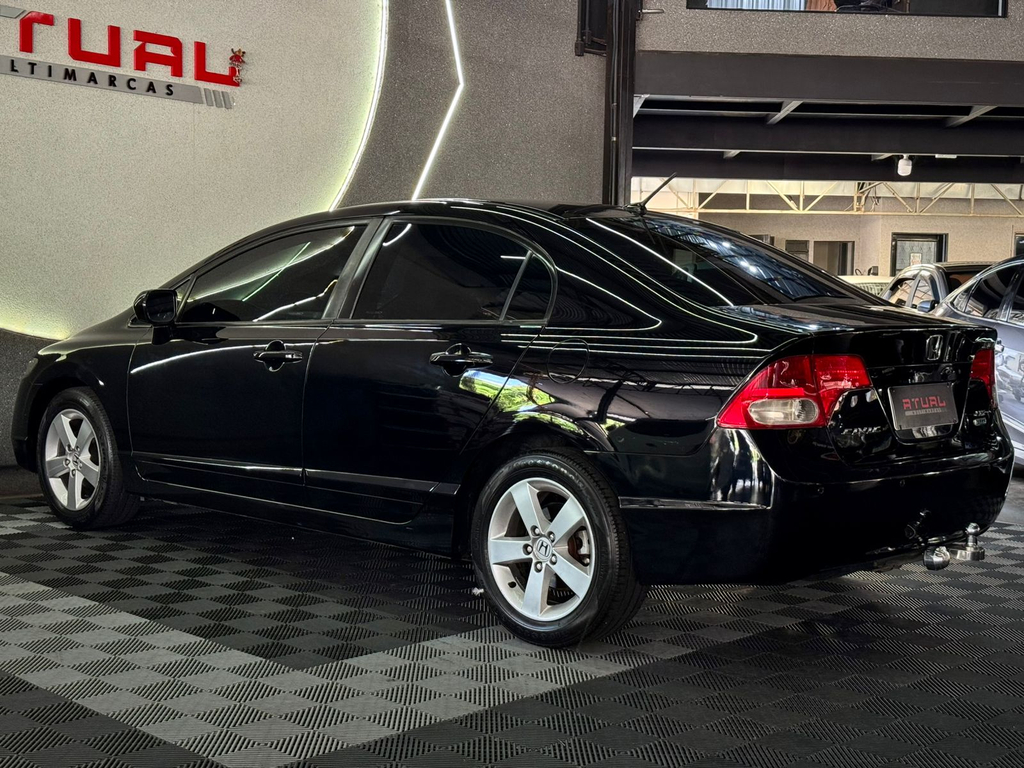 Honda Civic Preto