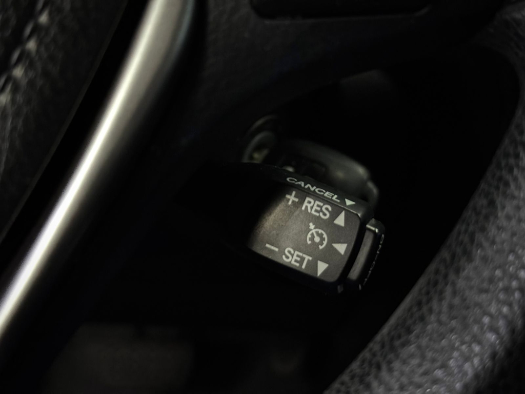 Toyota Yaris Hatch Cinza