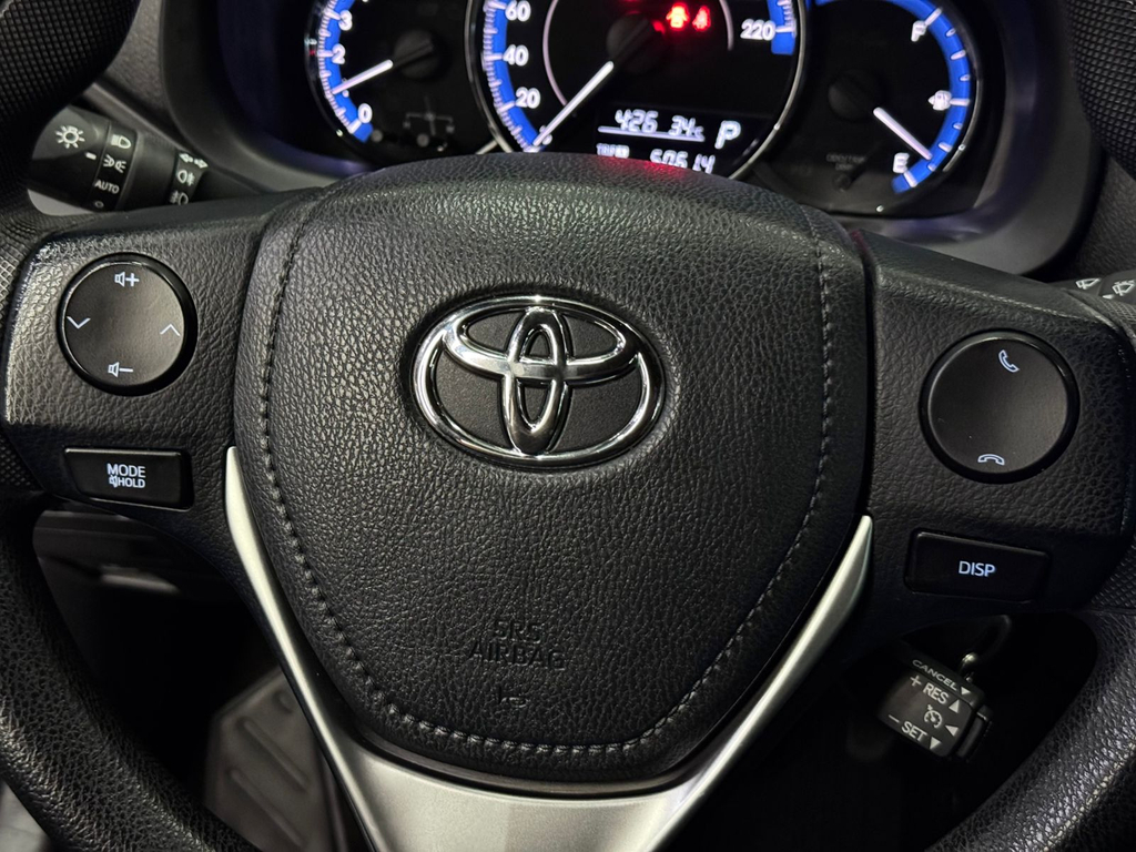 Toyota Yaris Hatch Cinza