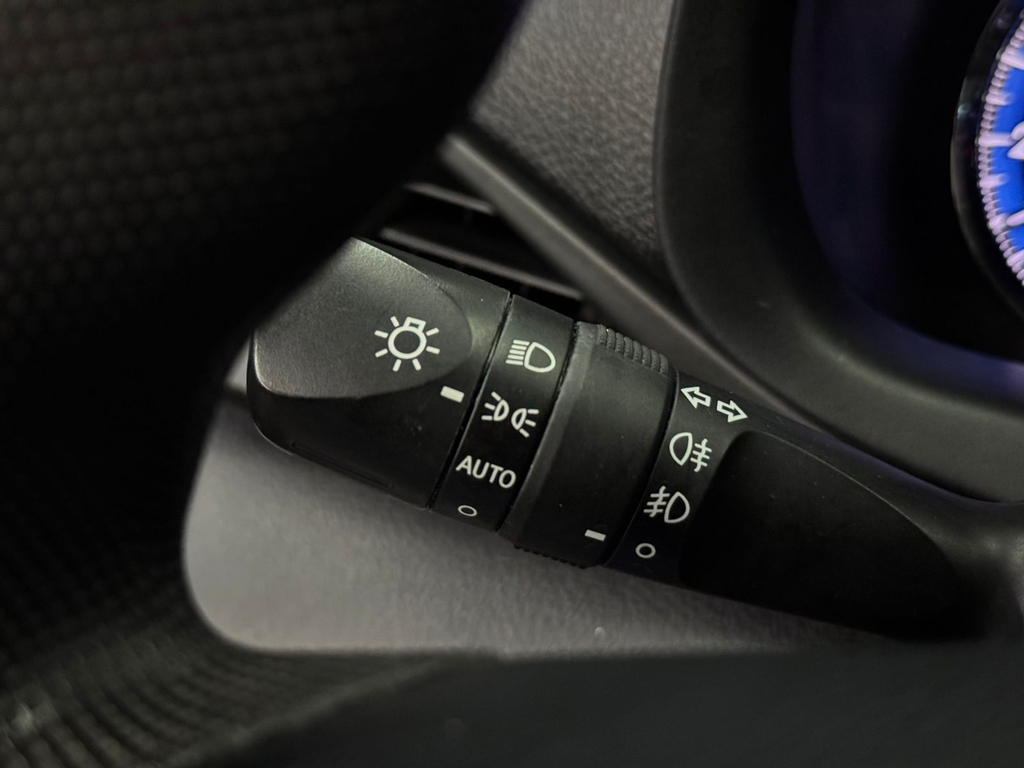 Toyota Yaris Hatch Cinza