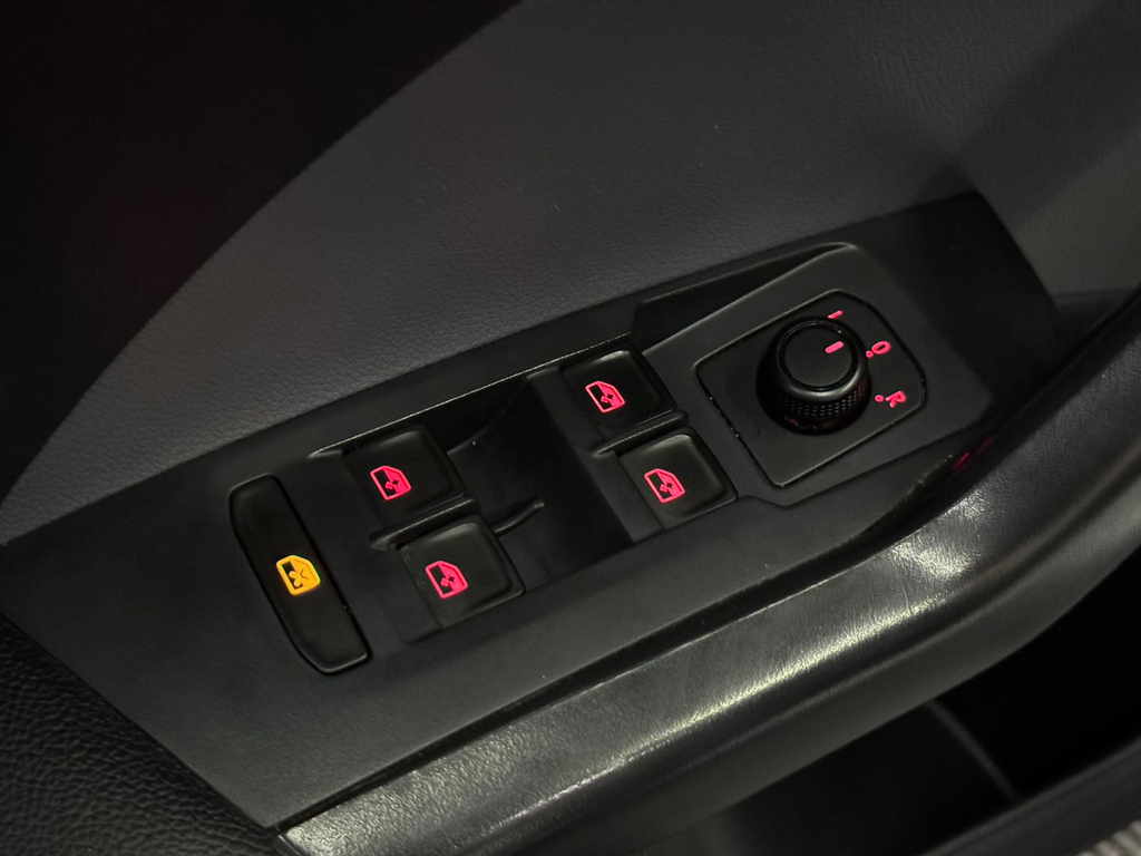 Volkswagen T-Cross Prata