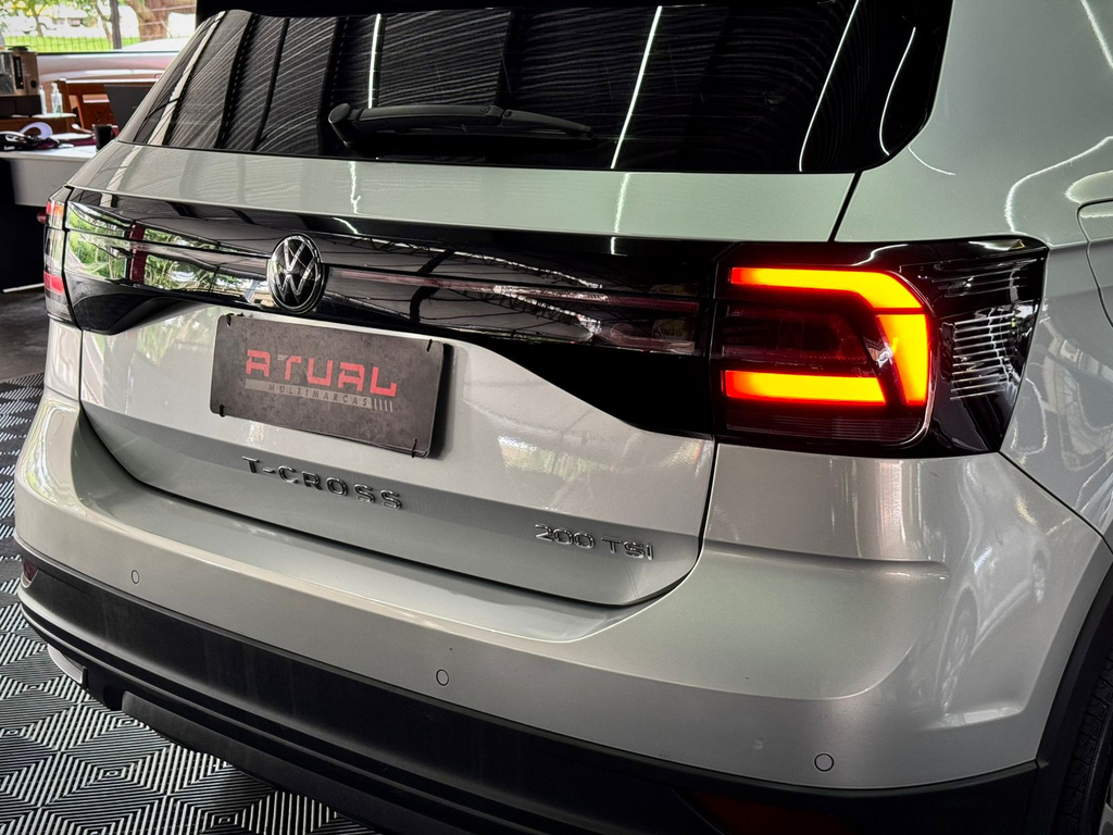 Volkswagen T-Cross Prata