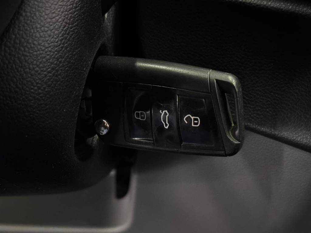 Volkswagen T-Cross Prata