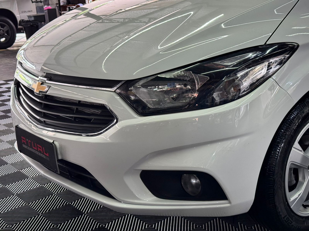 Chevrolet Onix Branco