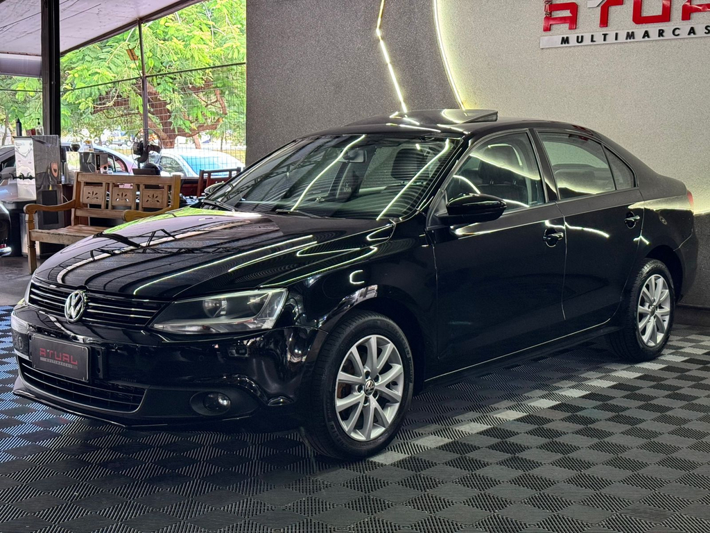 Volkswagen Jetta Preto