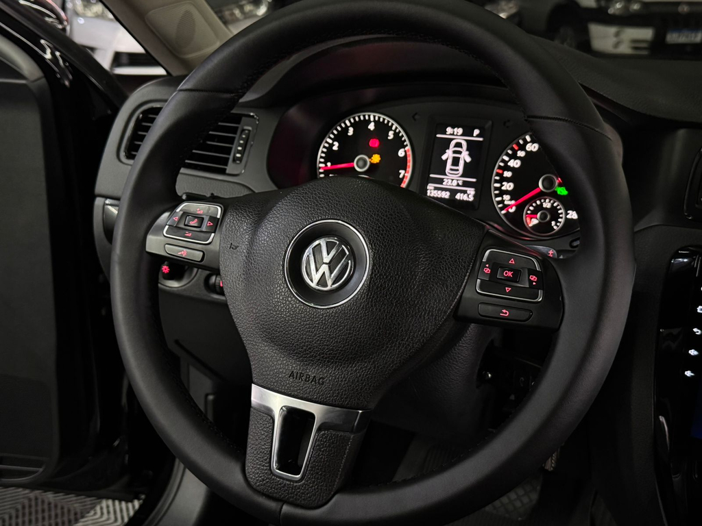 Volkswagen Jetta Preto