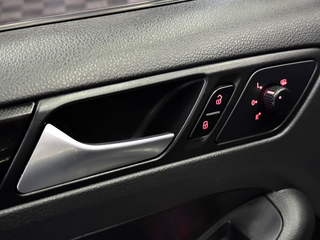 Volkswagen Jetta Preto