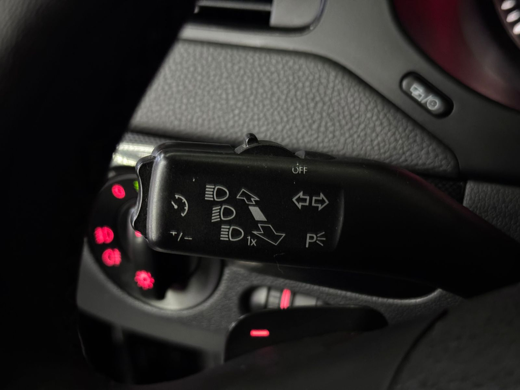 Volkswagen Jetta Preto