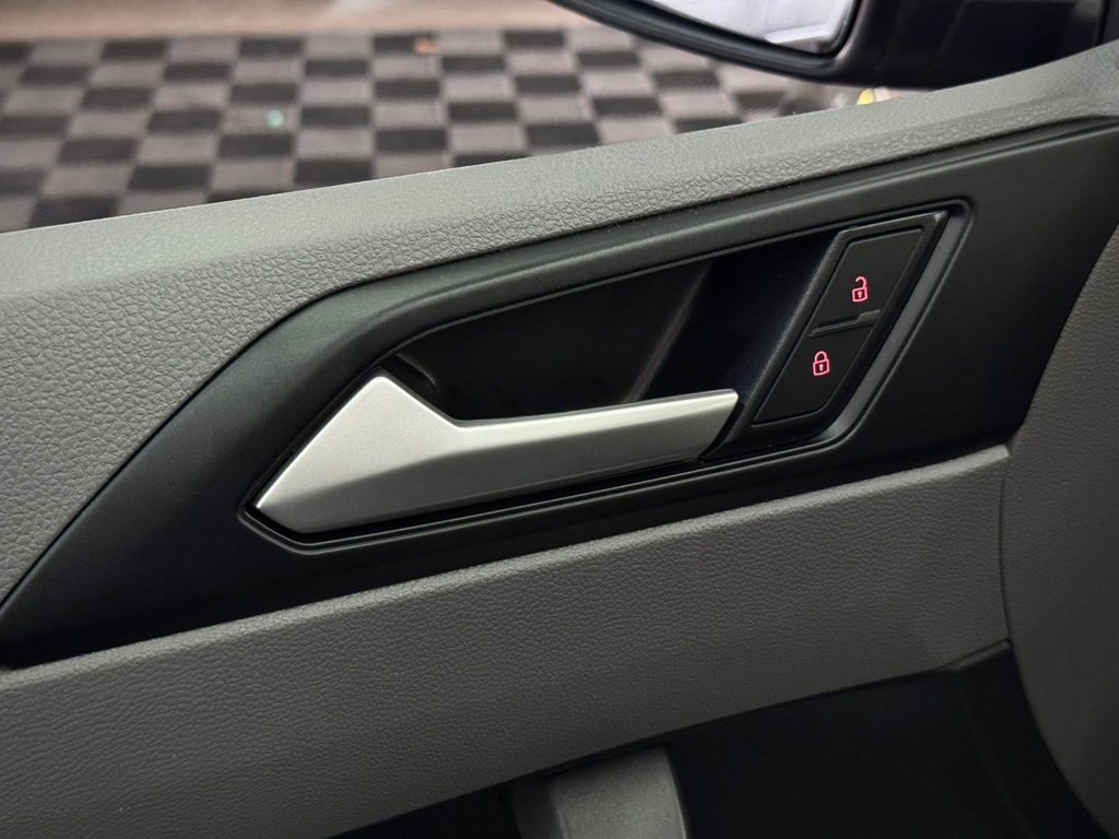 Volkswagen Virtus Prata