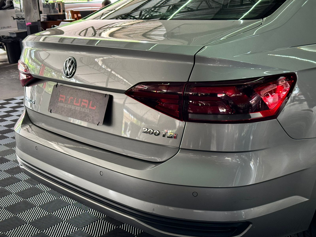 Volkswagen Virtus Prata