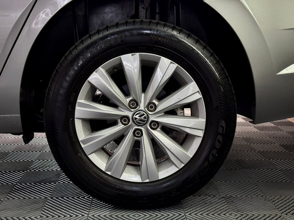 Volkswagen Virtus Prata