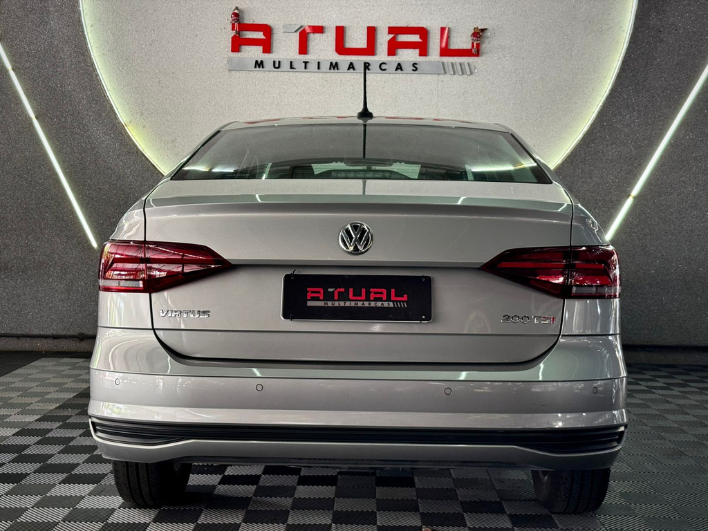 Volkswagen Virtus Prata