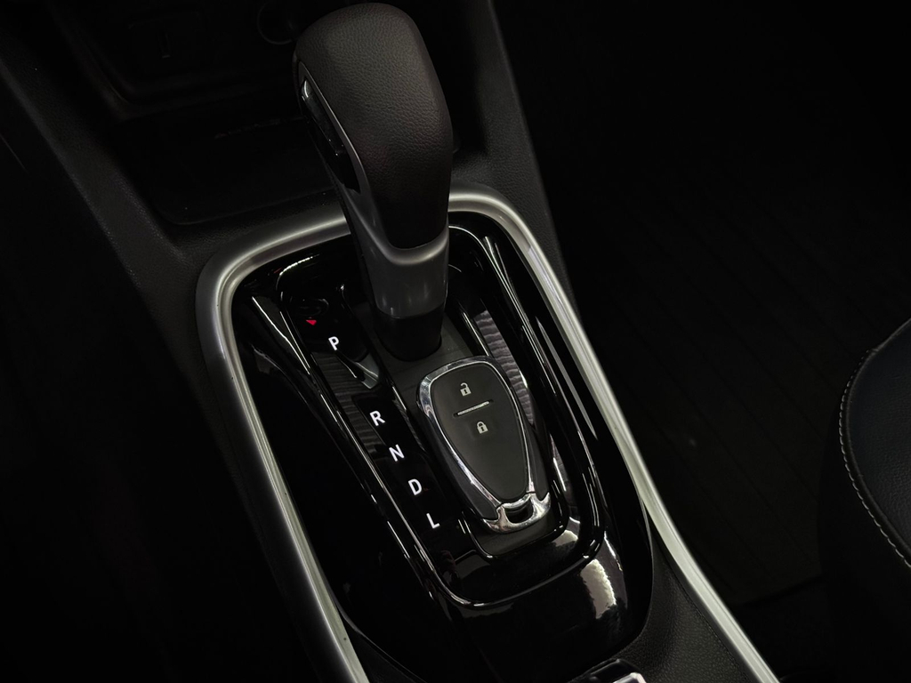 Chevrolet Tracker Cinza