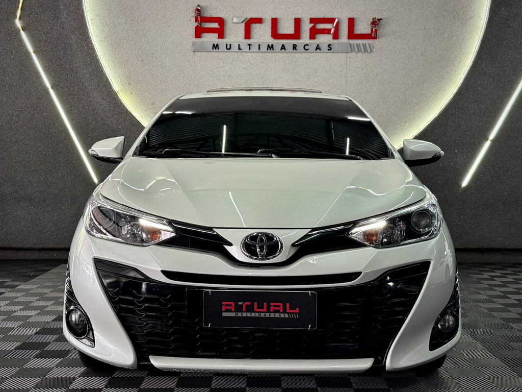 Toyota Yaris Hatch Branco