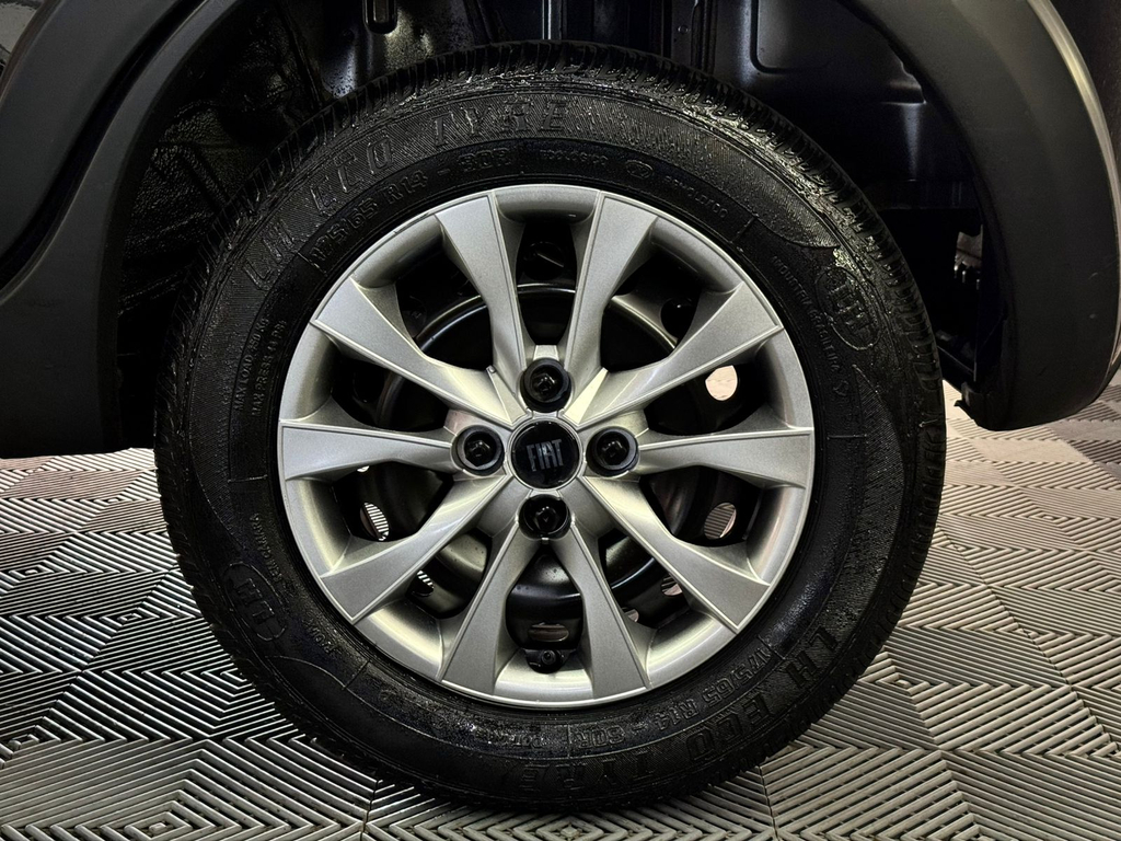 Fiat Mobi Preto