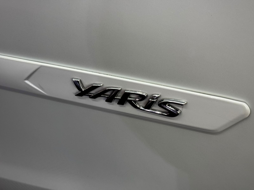 Toyota Yaris Sedan Branco