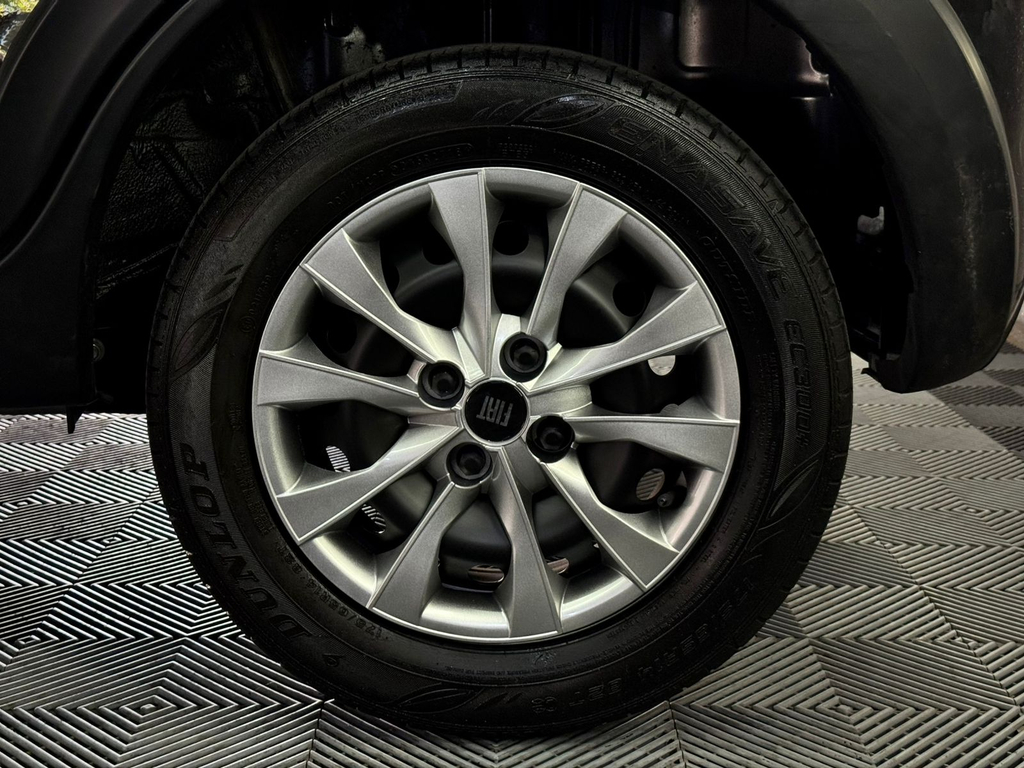 Fiat Mobi Preto