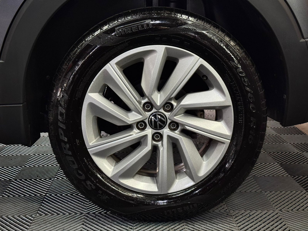 Volkswagen T-Cross Cinza