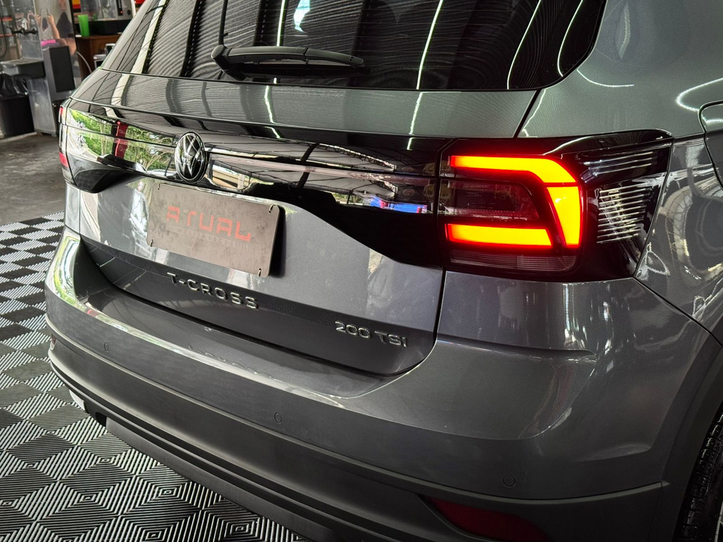 Volkswagen T-Cross Cinza