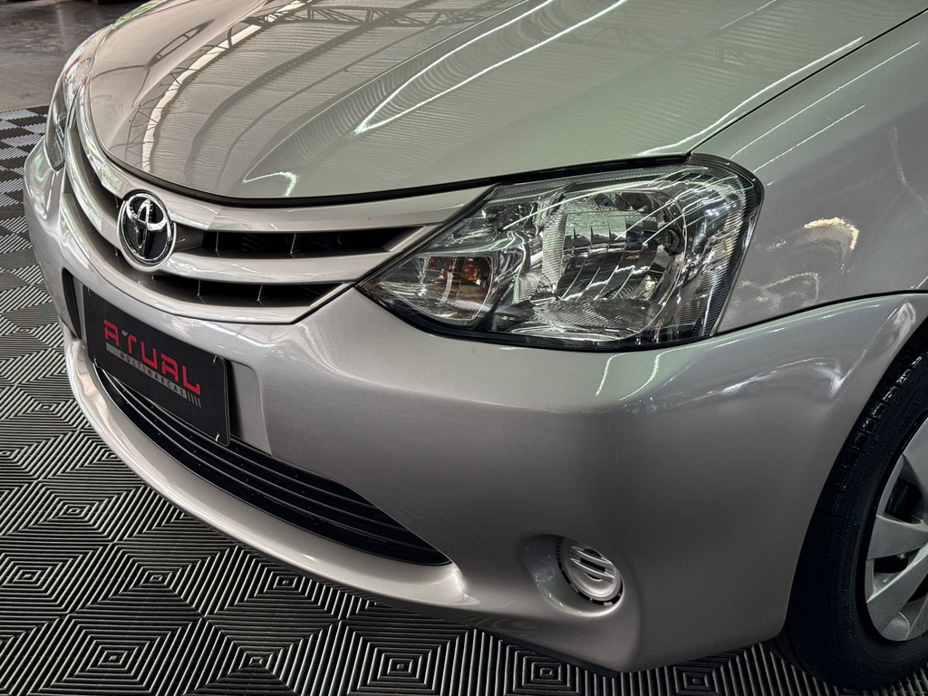 Toyota ETIOS Prata