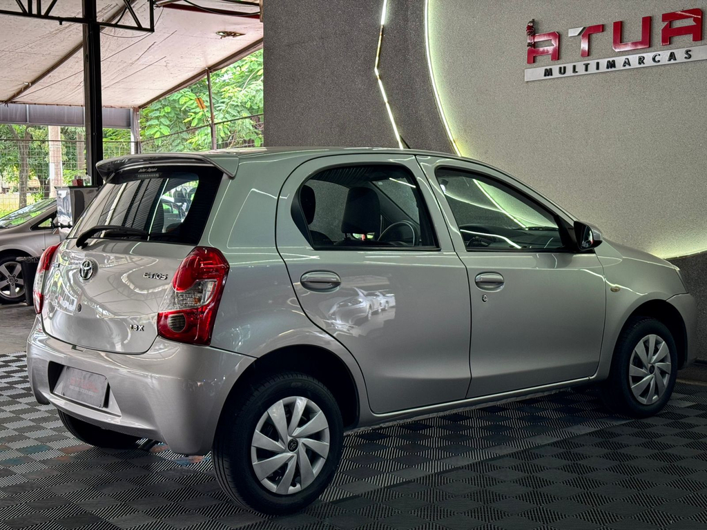 Toyota ETIOS Prata