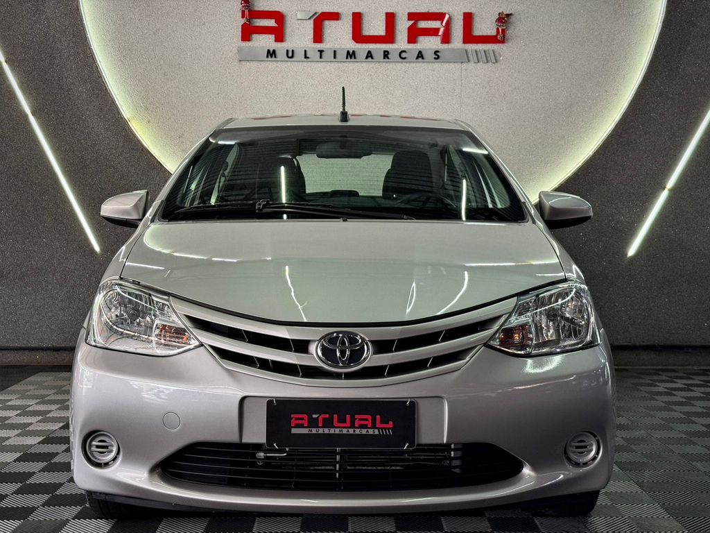 Toyota ETIOS Prata