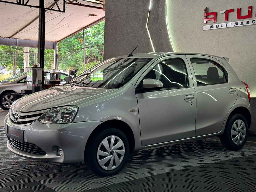 Toyota ETIOS Prata