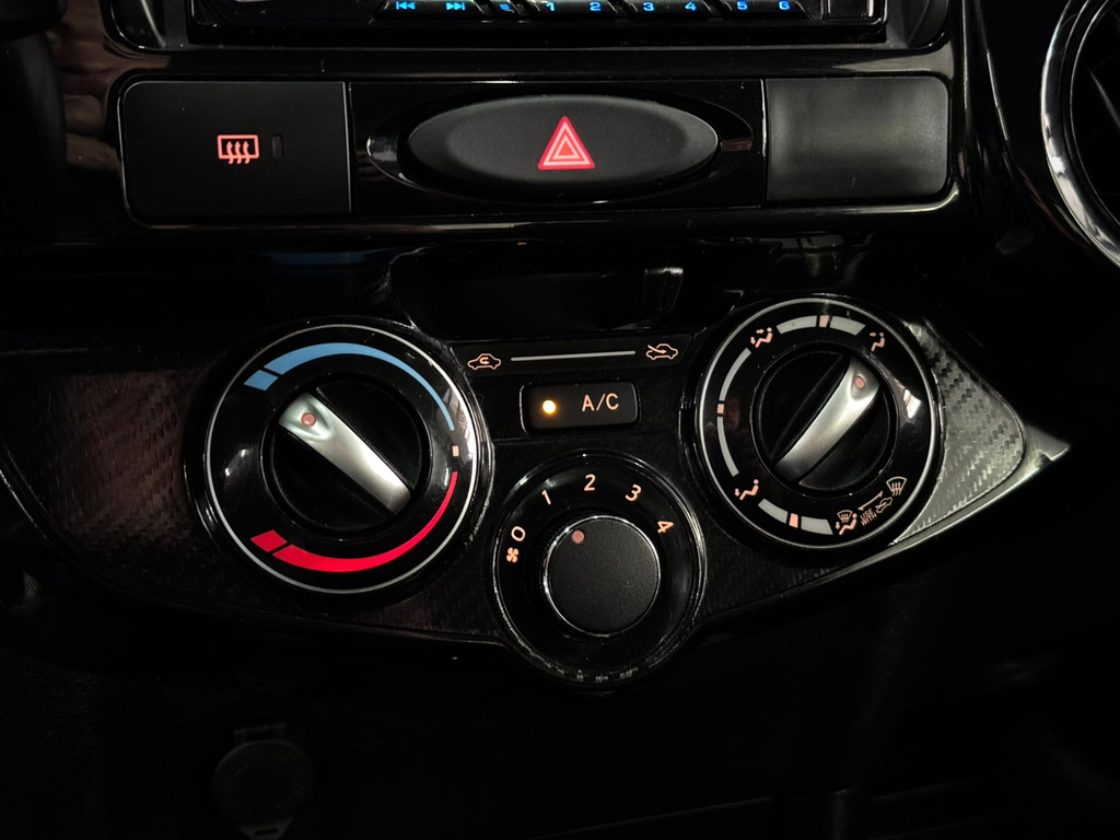 Toyota ETIOS Prata