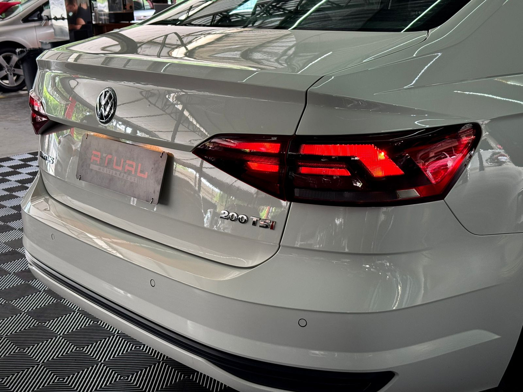 Volkswagen Virtus Branco