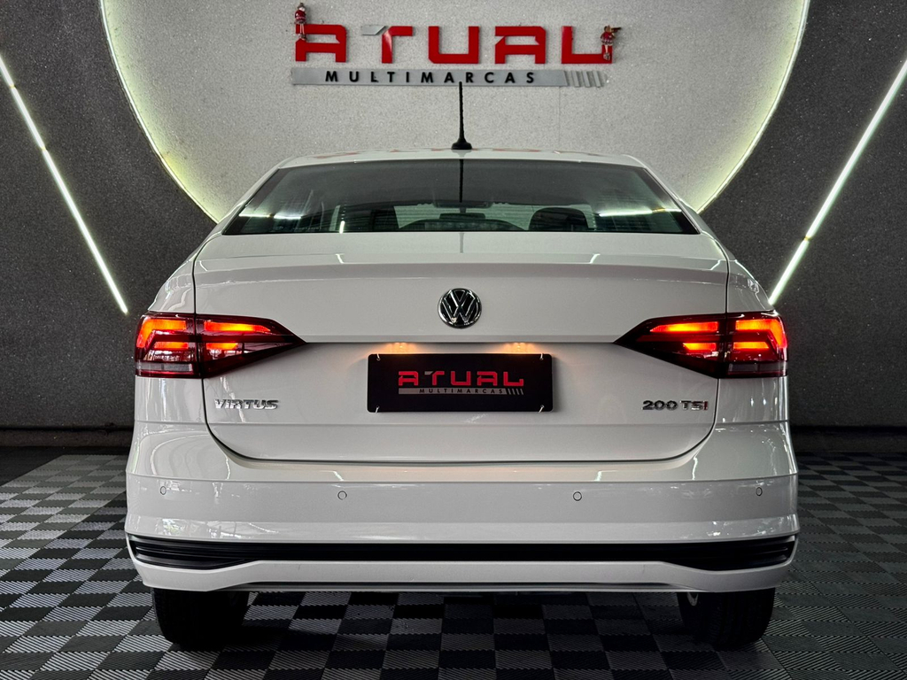 Volkswagen Virtus Branco