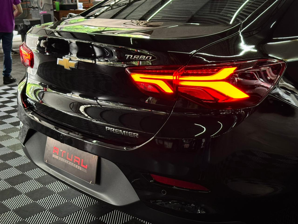 Chevrolet Onix Sedan Preto