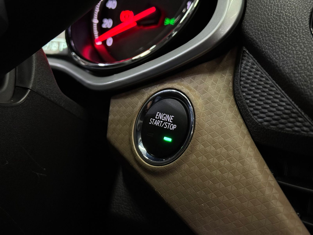 Chevrolet Onix Sedan Preto