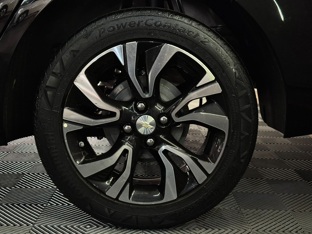 Chevrolet Onix Sedan Preto