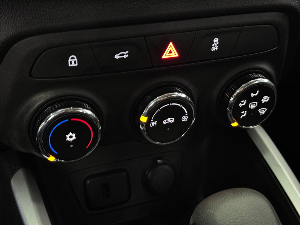 Chevrolet Onix Sedan Preto