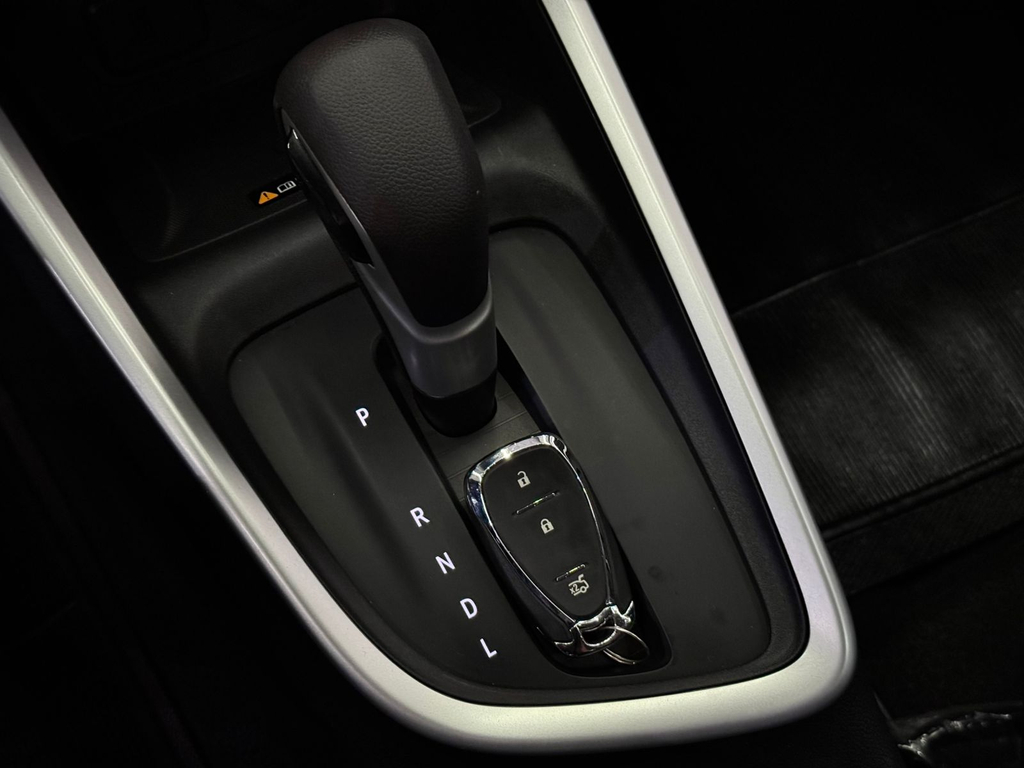 Chevrolet Onix Sedan Preto