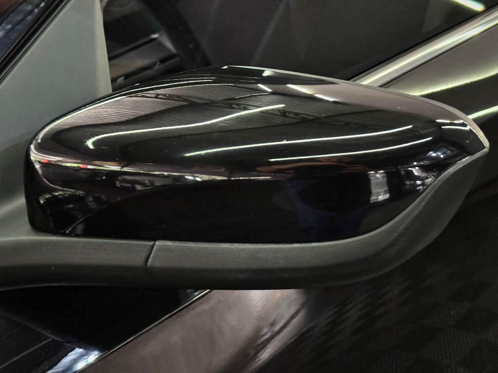 Chevrolet Onix Sedan Preto