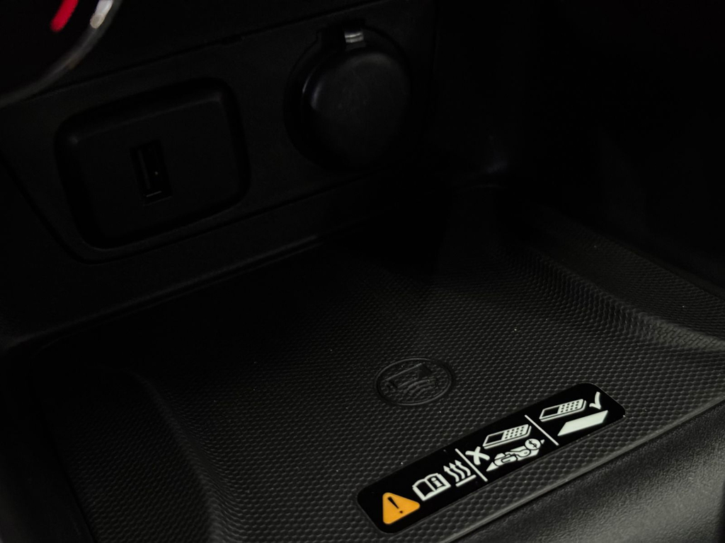 Chevrolet Onix Sedan Preto