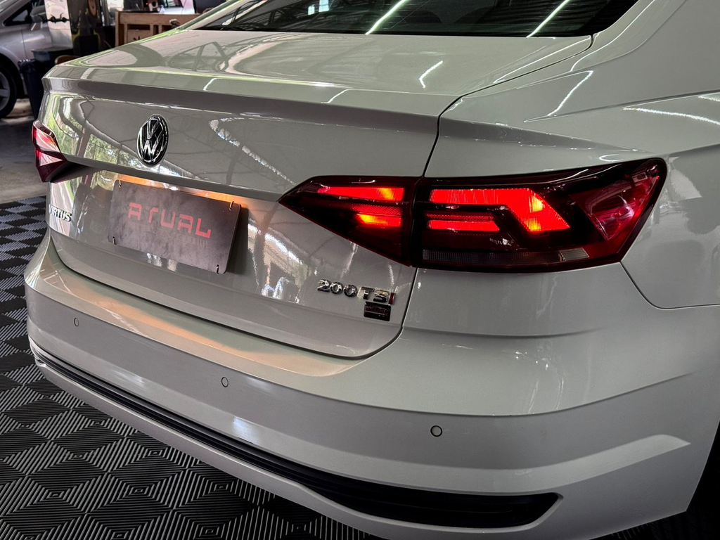 Volkswagen Virtus Branco