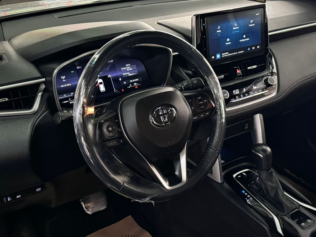 Toyota Corolla Cross Prata