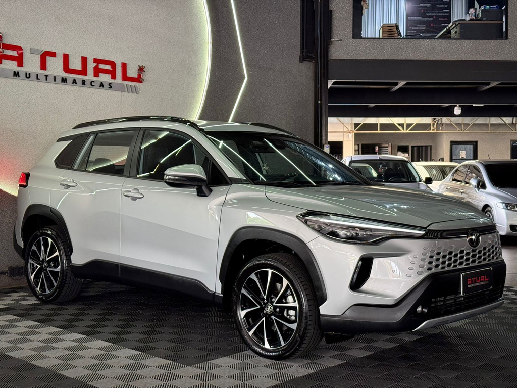 Toyota Corolla Cross Prata