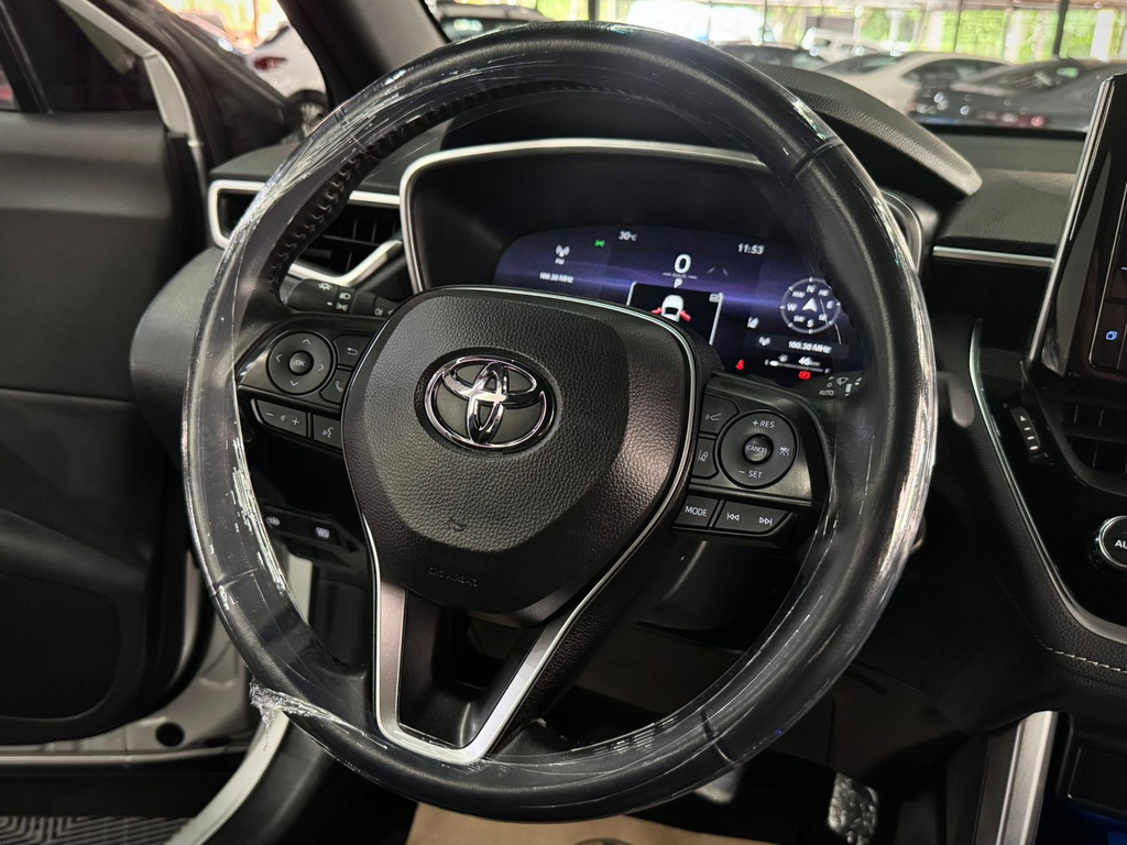 Toyota Corolla Cross Prata