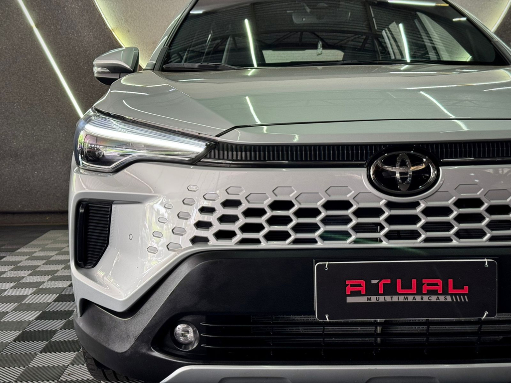 Toyota Corolla Cross Prata
