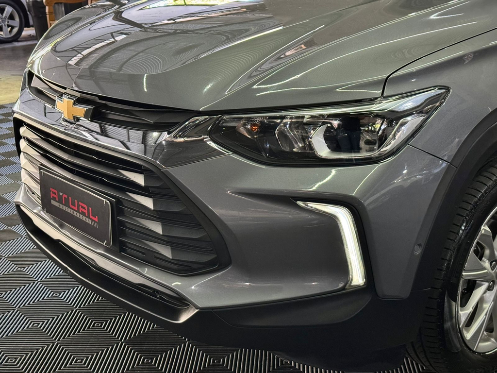 Chevrolet Tracker Cinza