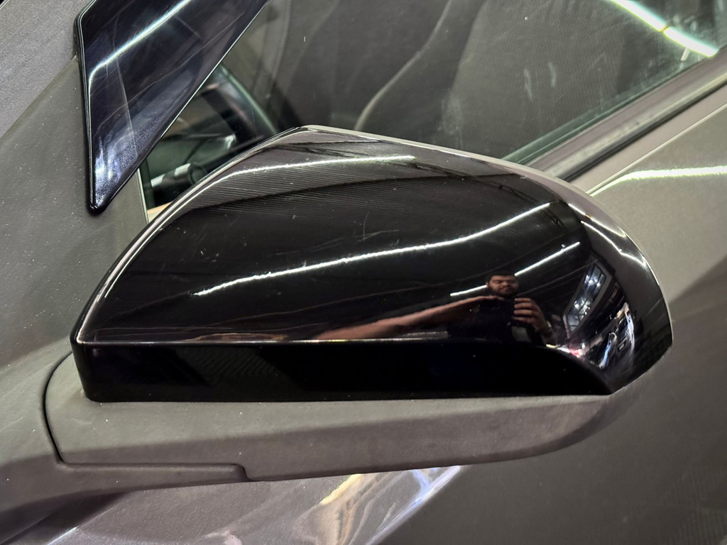 Chevrolet Prisma Cinza