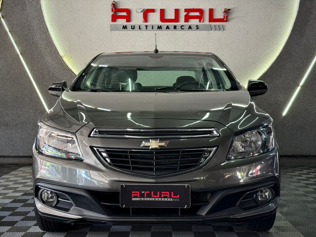 Chevrolet Prisma Cinza