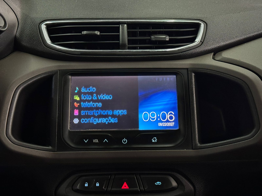 Chevrolet Prisma Cinza