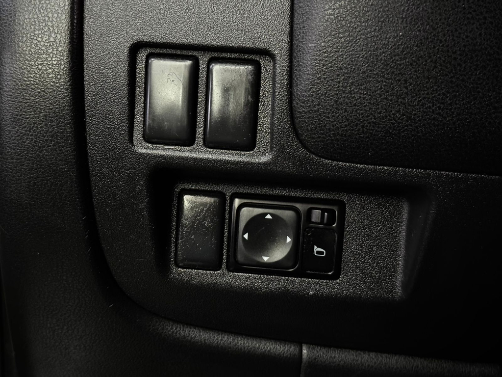 Nissan Versa Prata