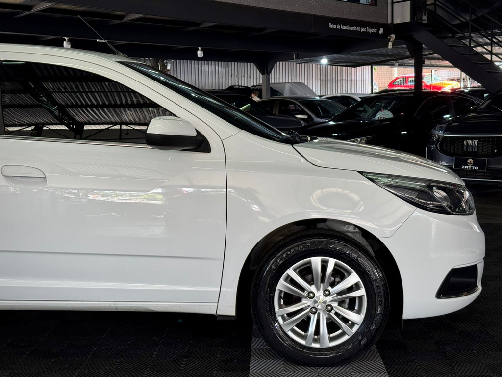 Chevrolet Cobalt Branco